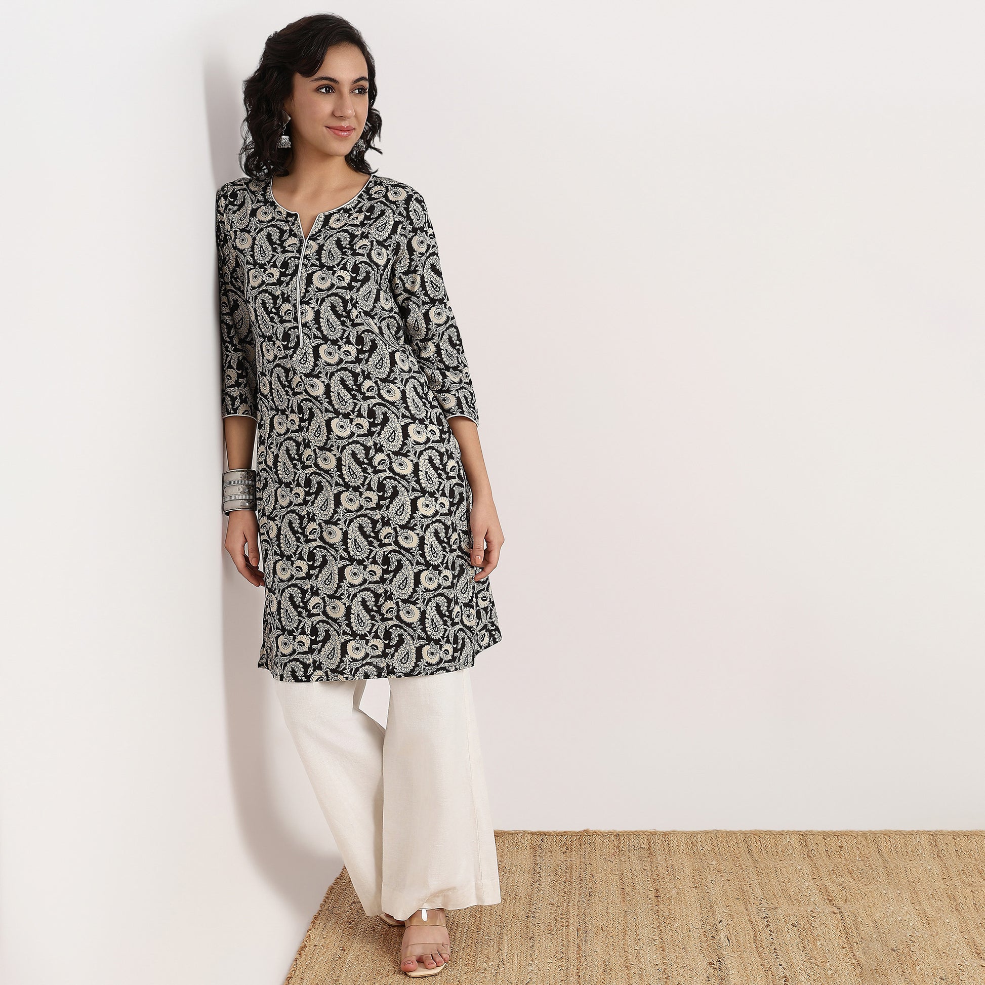 Floral Print Knee Length Straight Kurta