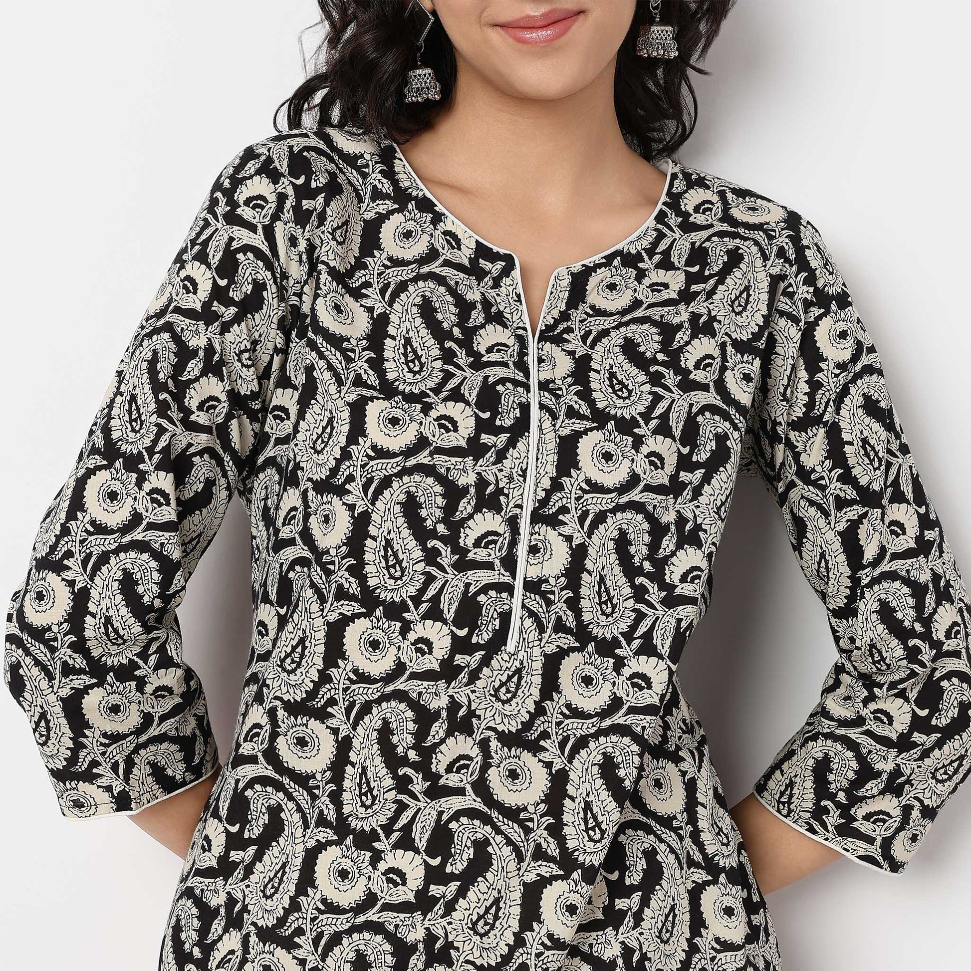 Floral Print Knee Length Straight Kurta