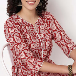 Floral Print Knee Length Straight Kurta