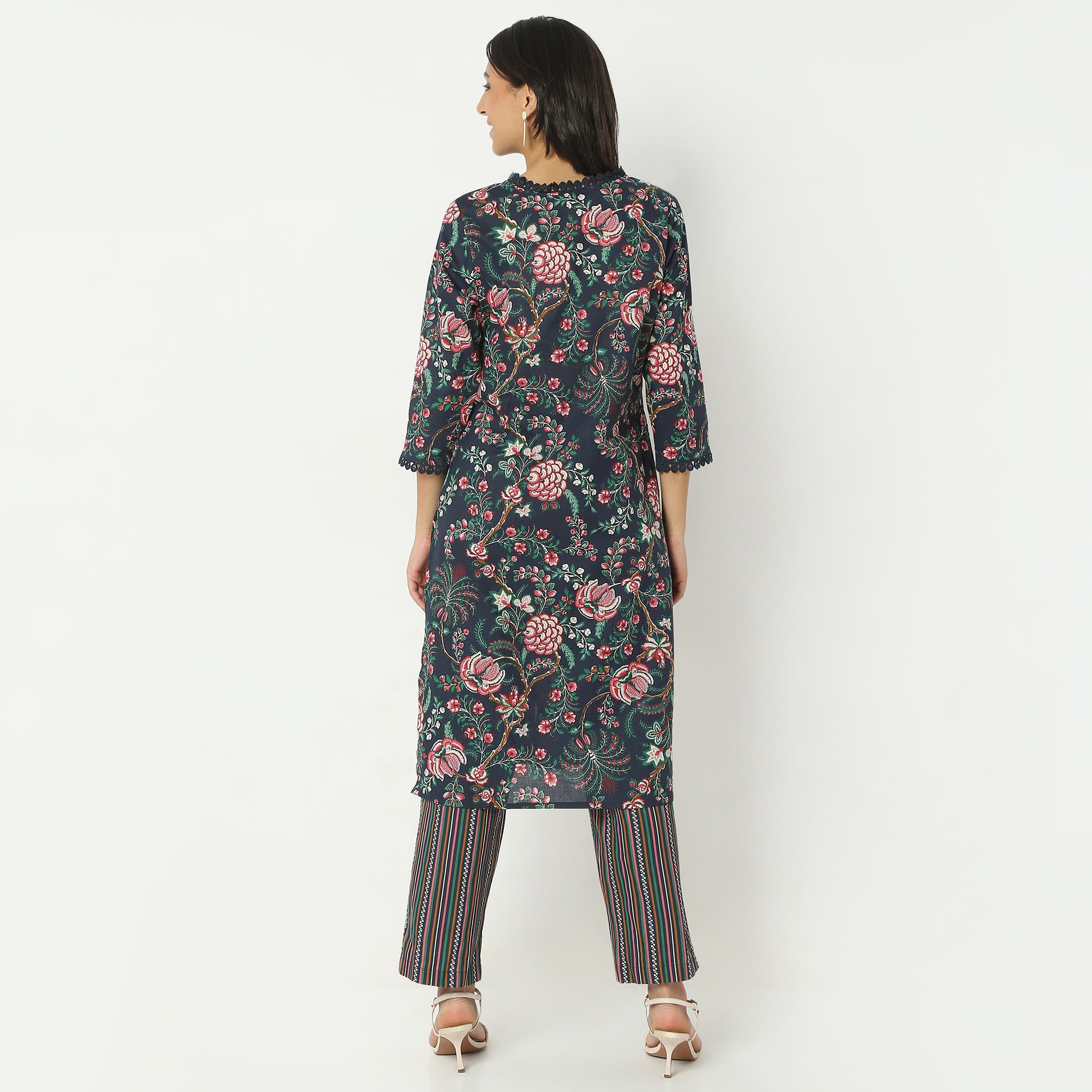 Straight Fit Printed Round Neck Calf Length Kurta