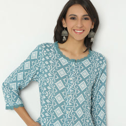 Straight Fit Printed Round Neck Calf Length Kurta