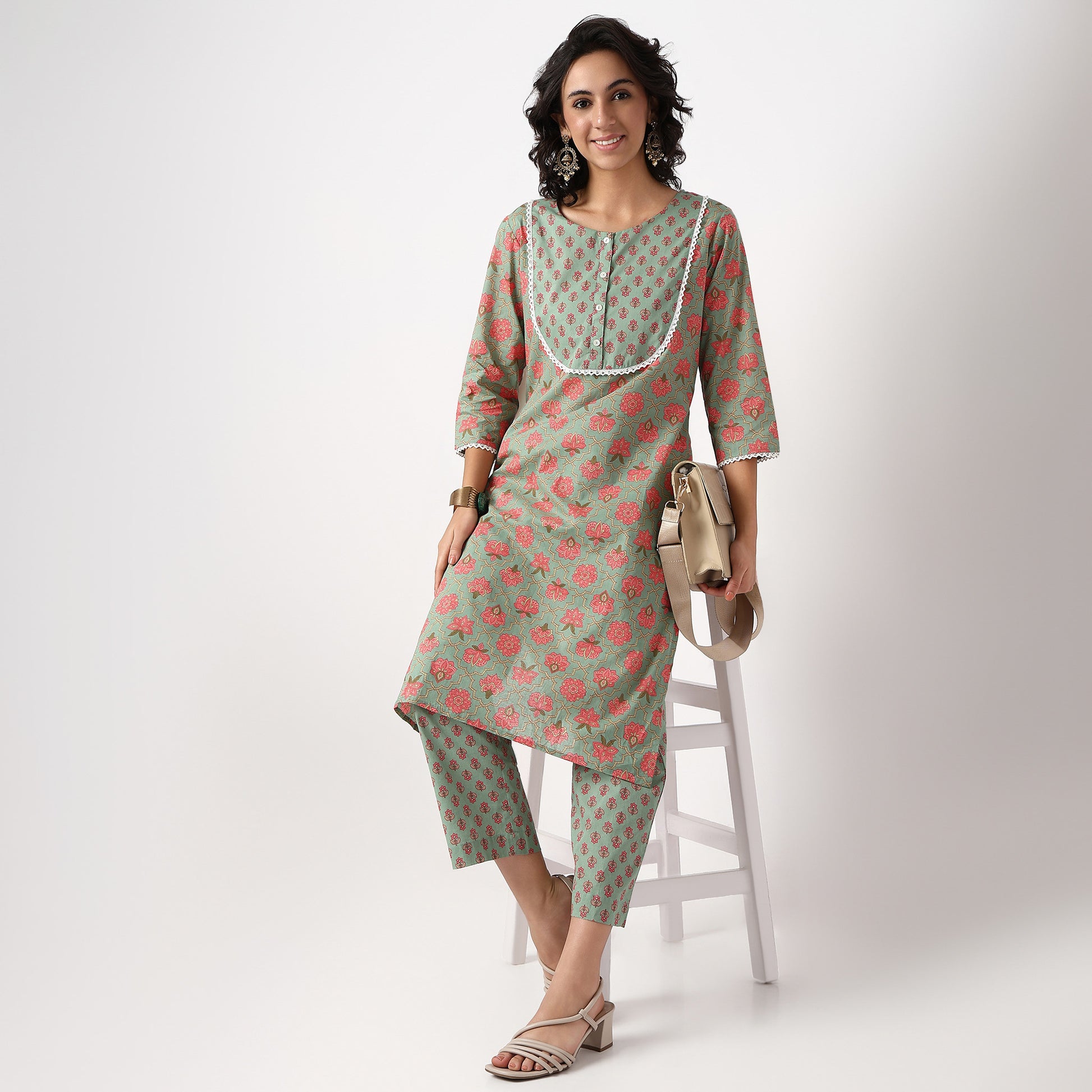 Printed Round Neck Straight Yoke Kurta