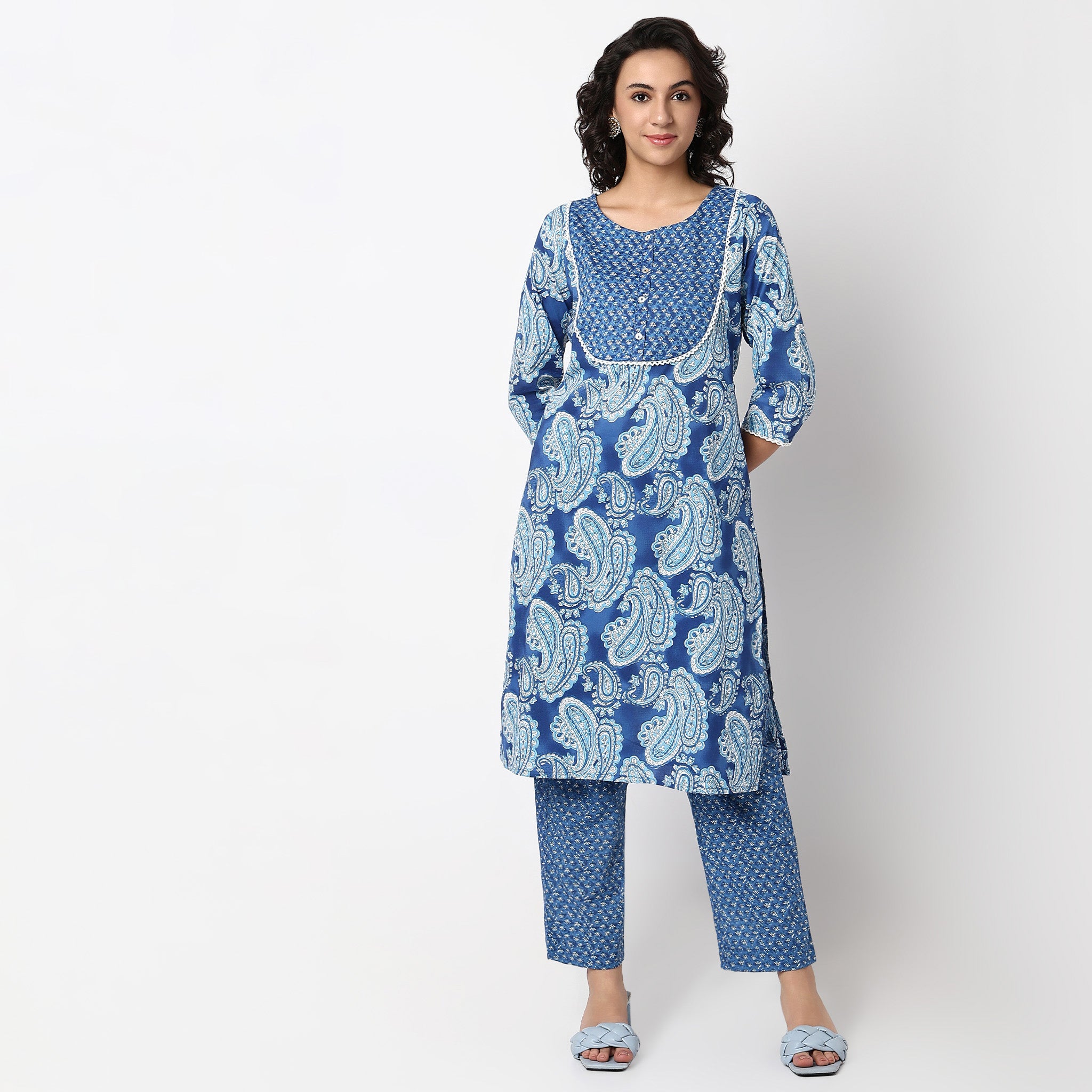 Printed Round Neck Straight Yoke Kurta