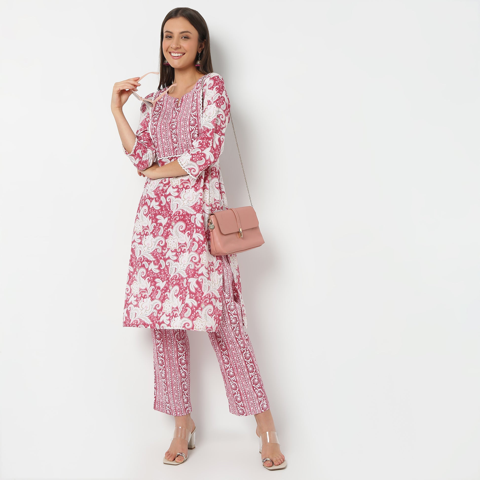 Round Neck Knee Length Three-Fourth Sleeve Printed Straight Fit Kurta