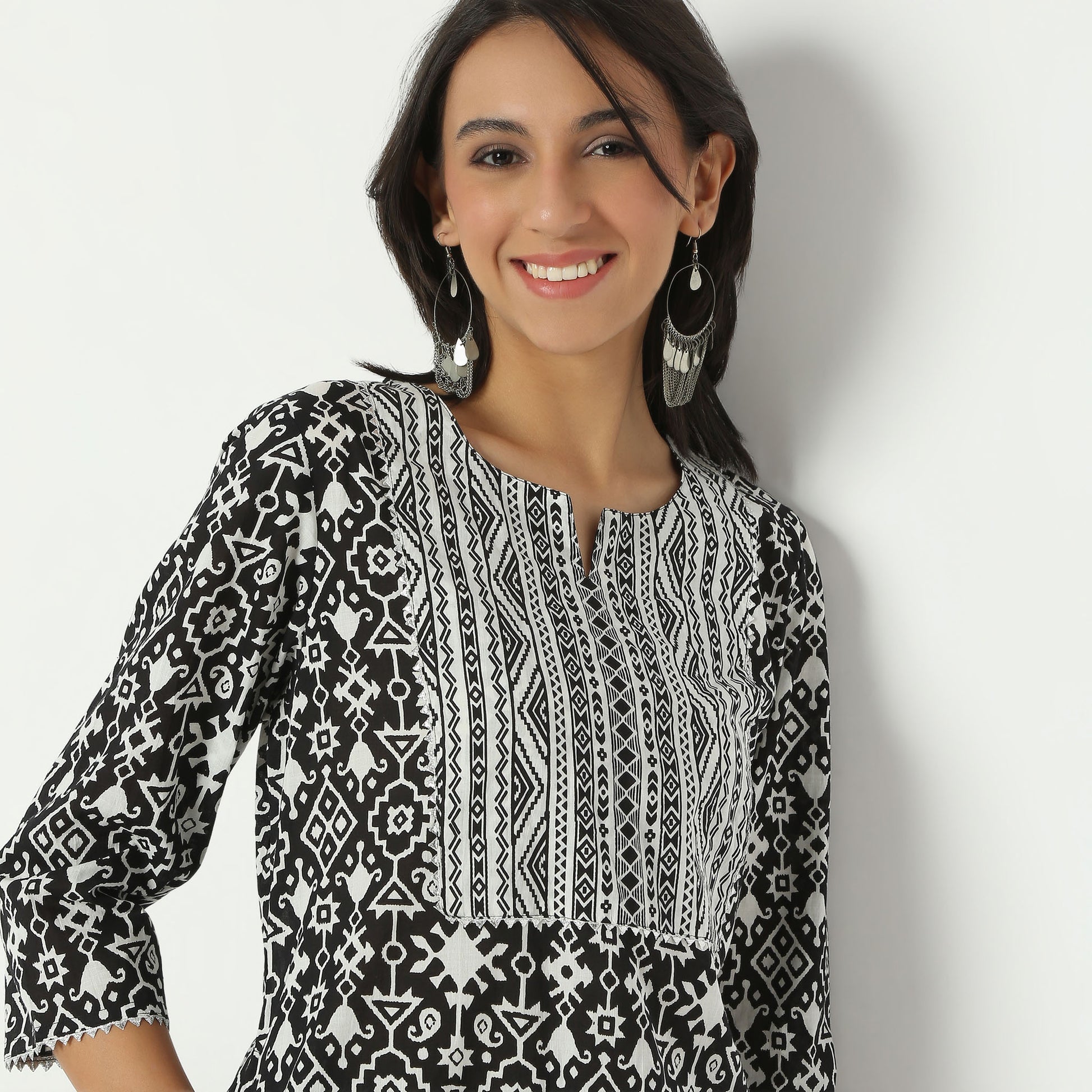 Straight Fit Printed Round Neck Calf Length Kurta