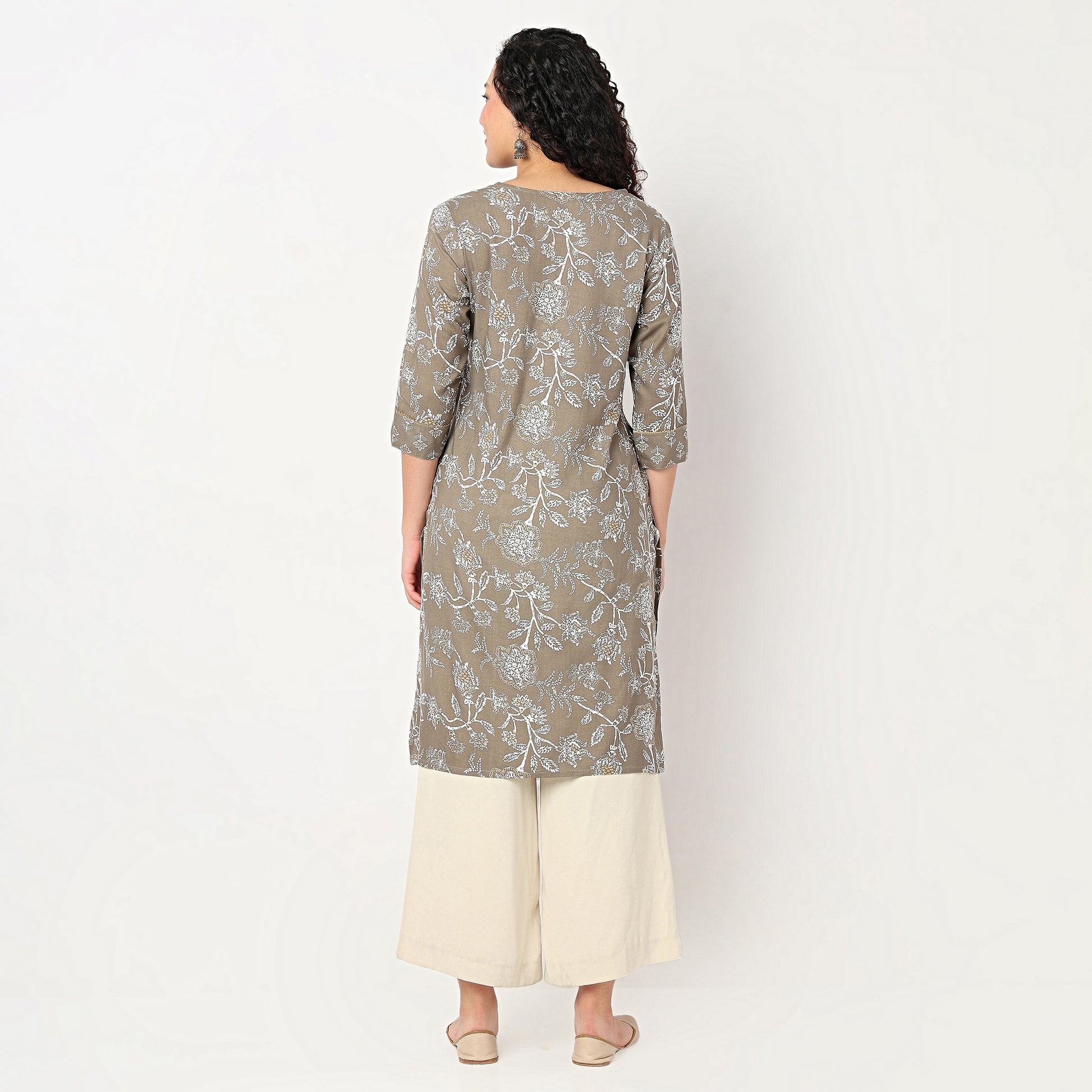 Printed Yoke With Lace Detailing Kurta