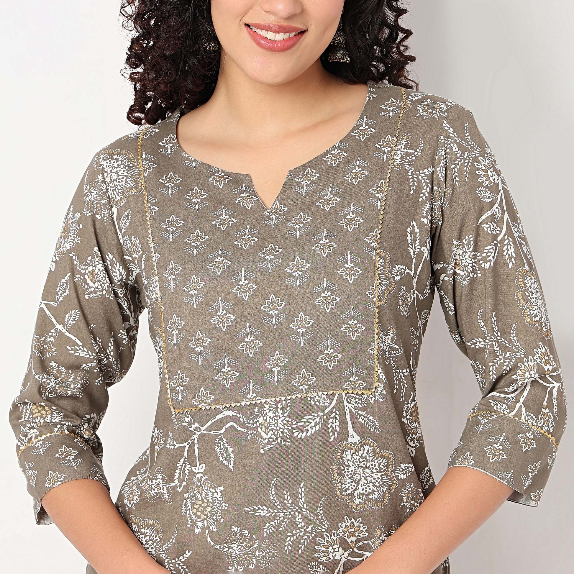 Printed Yoke With Lace Detailing Kurta