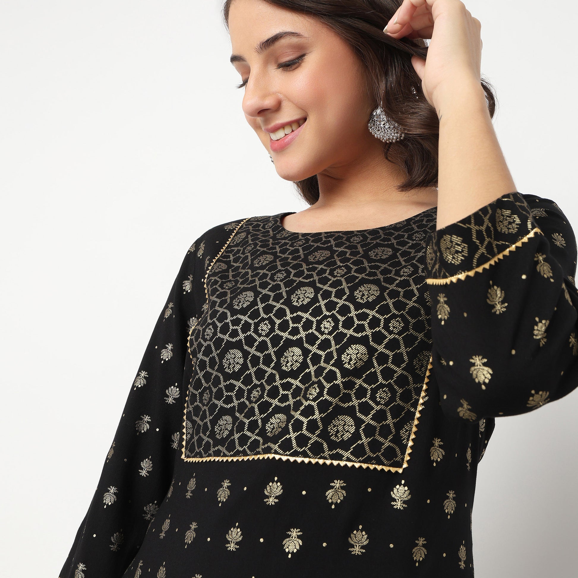 Printed Yoke With Lace Detail Kurta