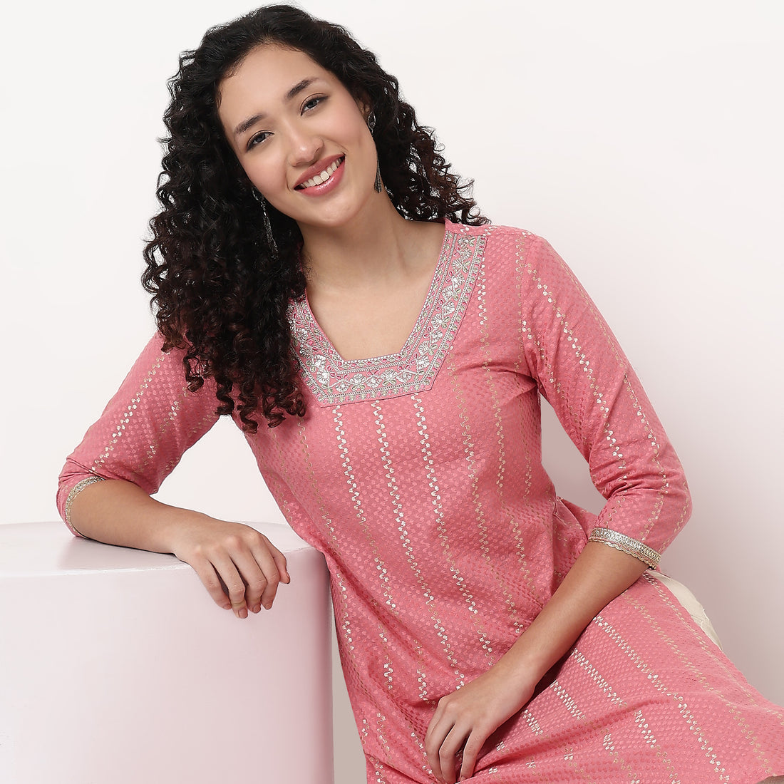 Glass Shape Embroidered Long Kurta