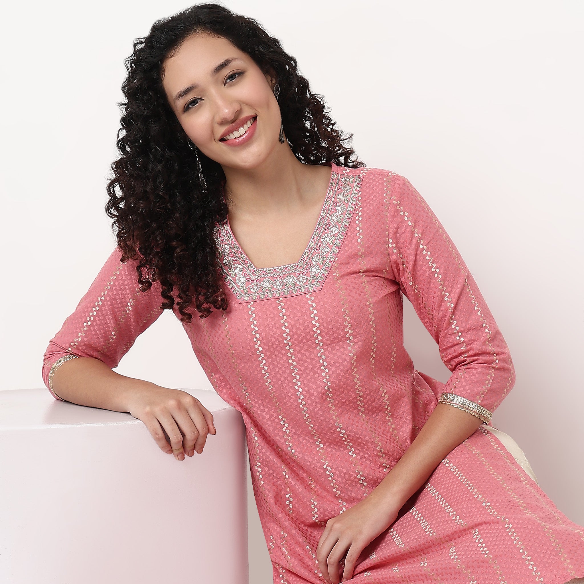 Glass Shape Embroidered Long Kurta