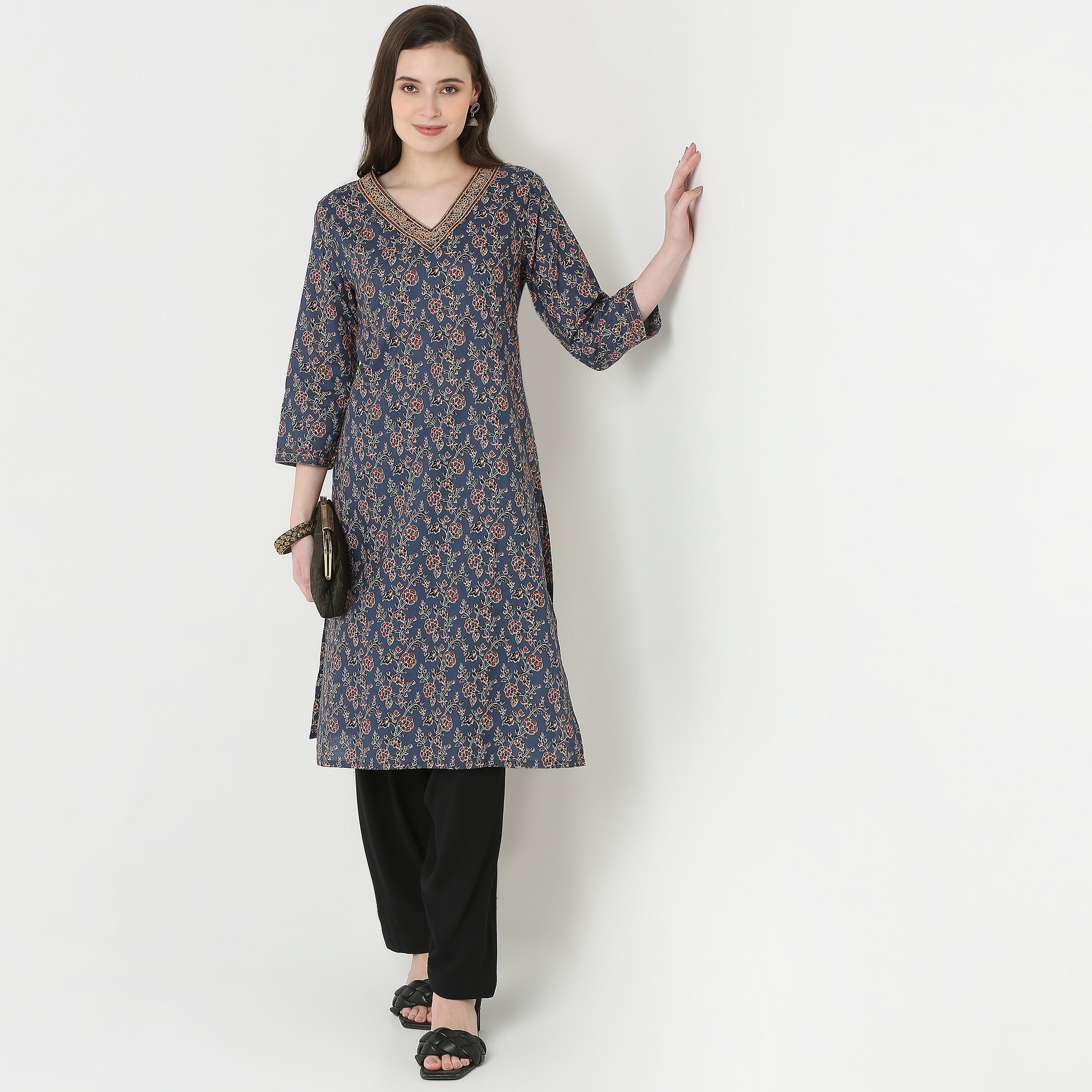 Embroidered V-Neck Long Kurta