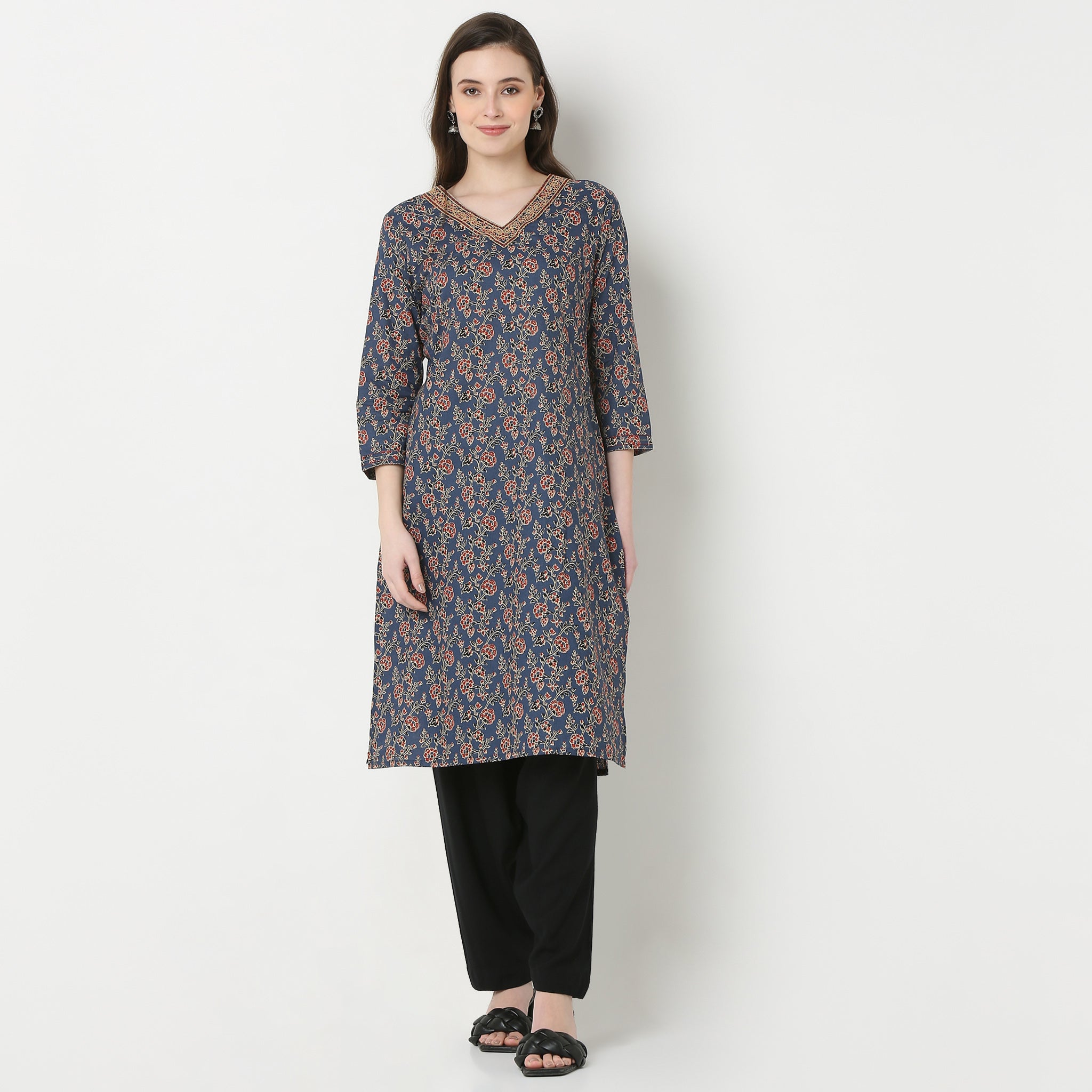 Embroidered V-Neck Long Kurta