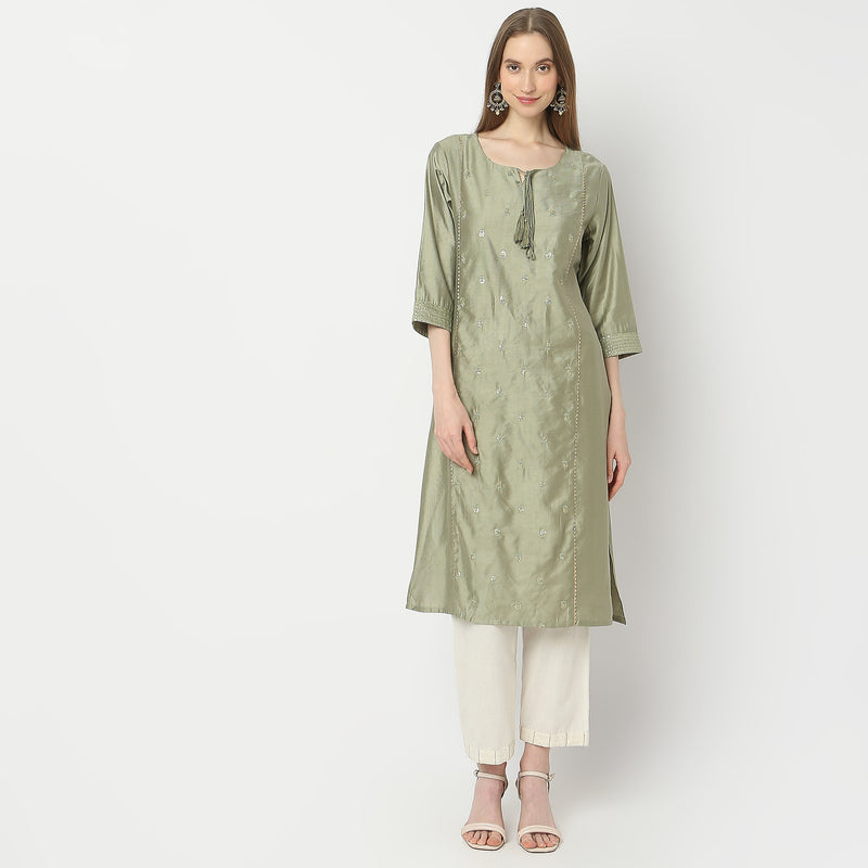 Regular Fit Embellished Kurta