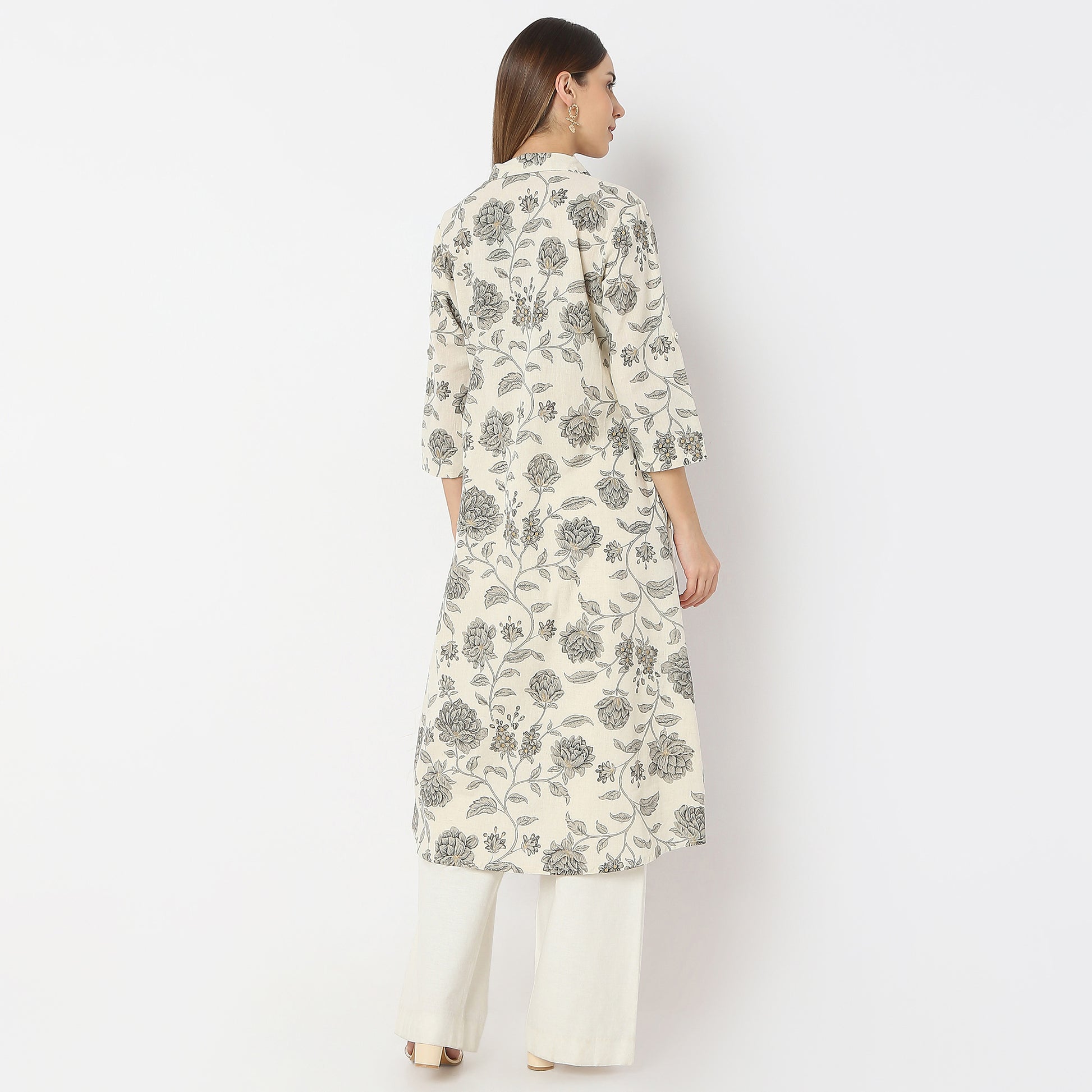 Printed Below Knee Shirt Collar Delicate Threads Kalidar Flared Kurta