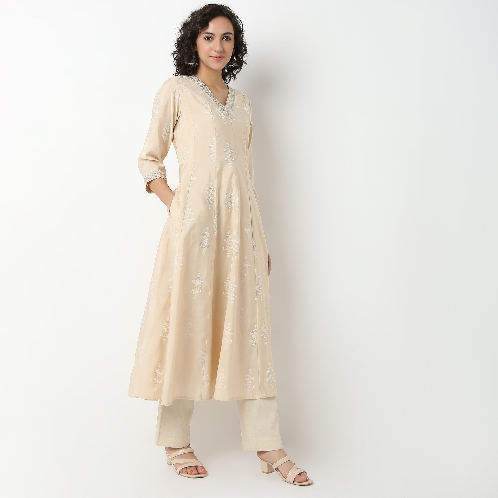Embellished Viscose Silk Kurta