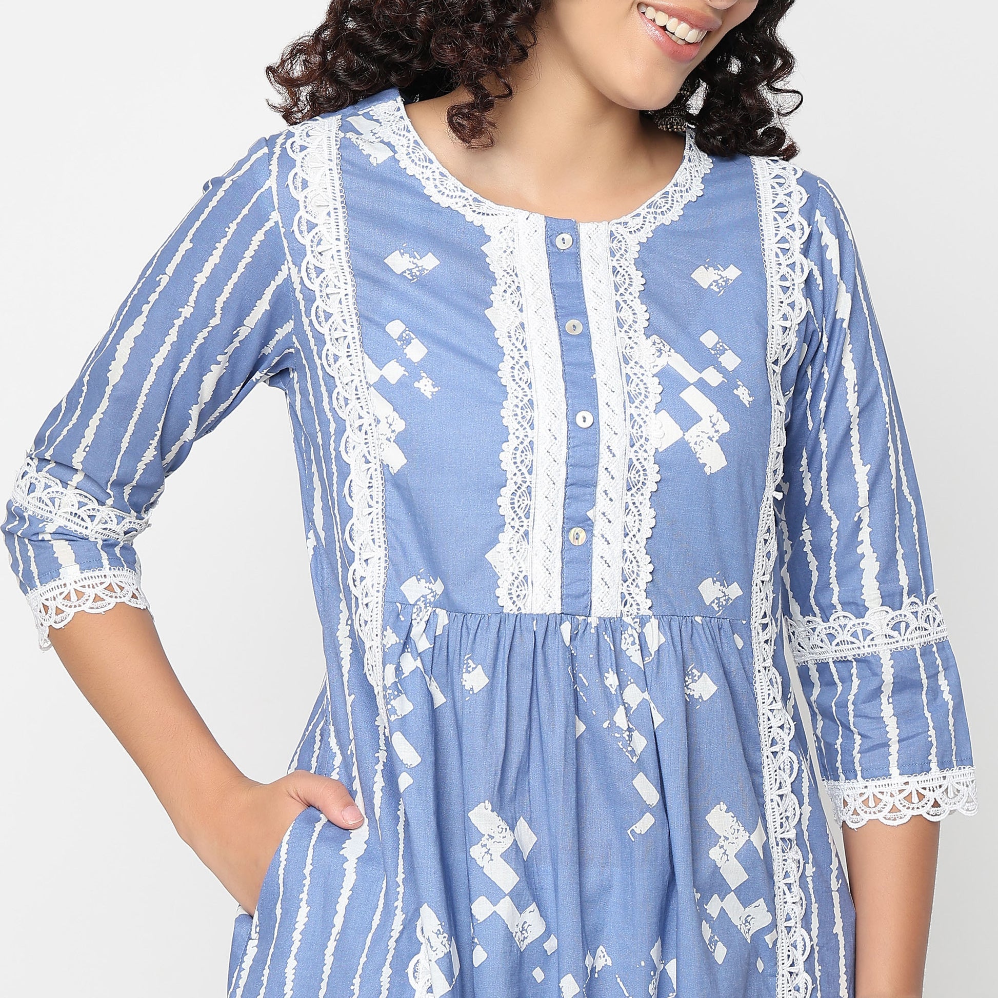 Abstract Printed Kurta with Lace Highlight