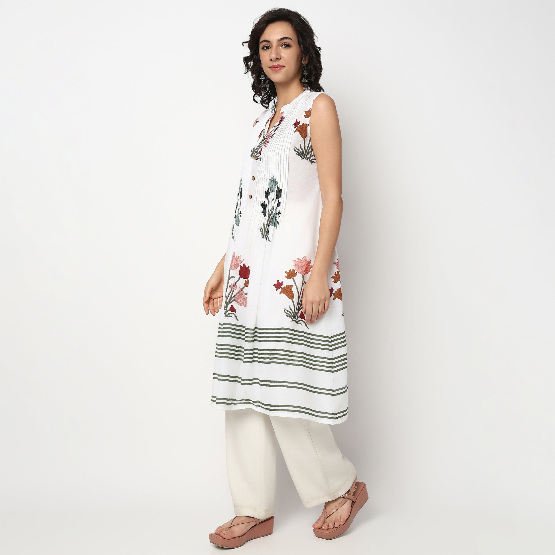 Buy Women Flare Fit Printed Sleeveless Kurta  - Style Union