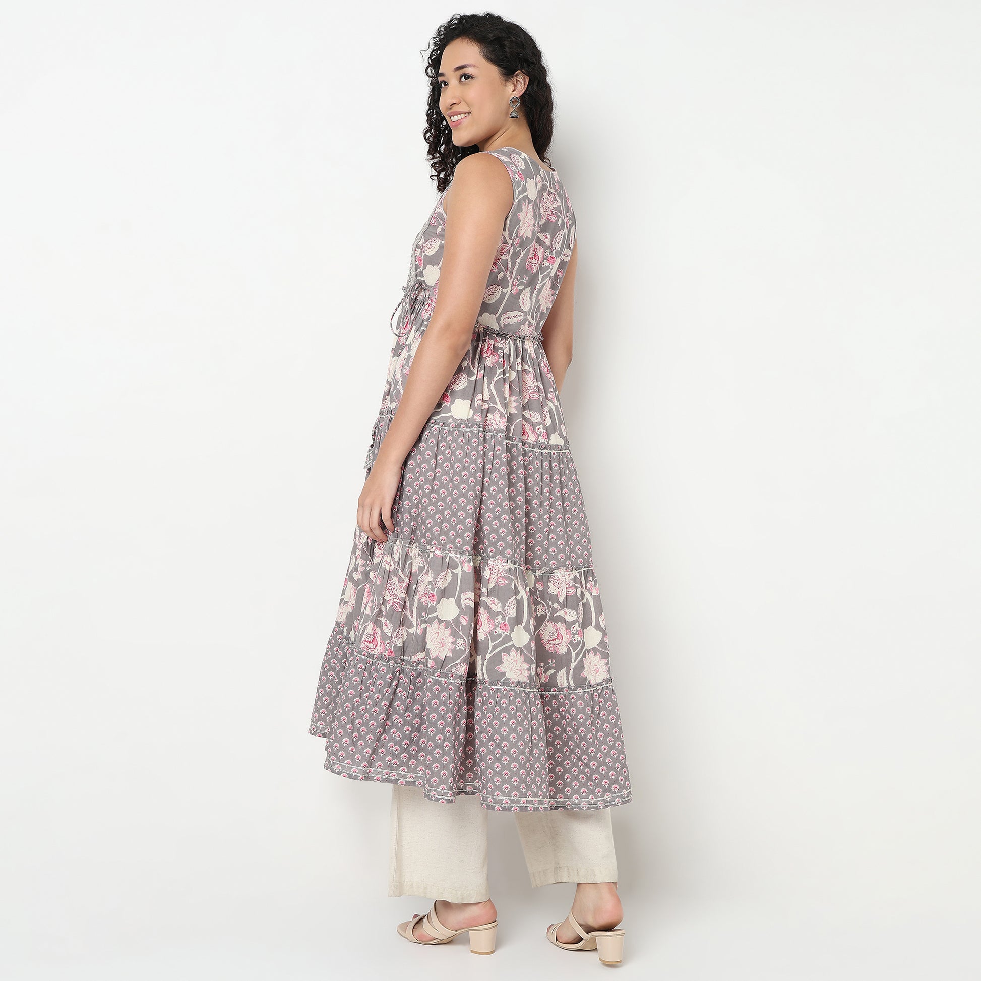 Buy Women Flare Fit Printed Sleeveless Kurta  - Style Union