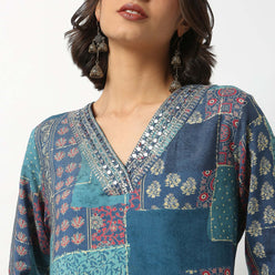 Buy Women Straight Fit Printed Three-Fourth Sleeve Kurta  - Style Union