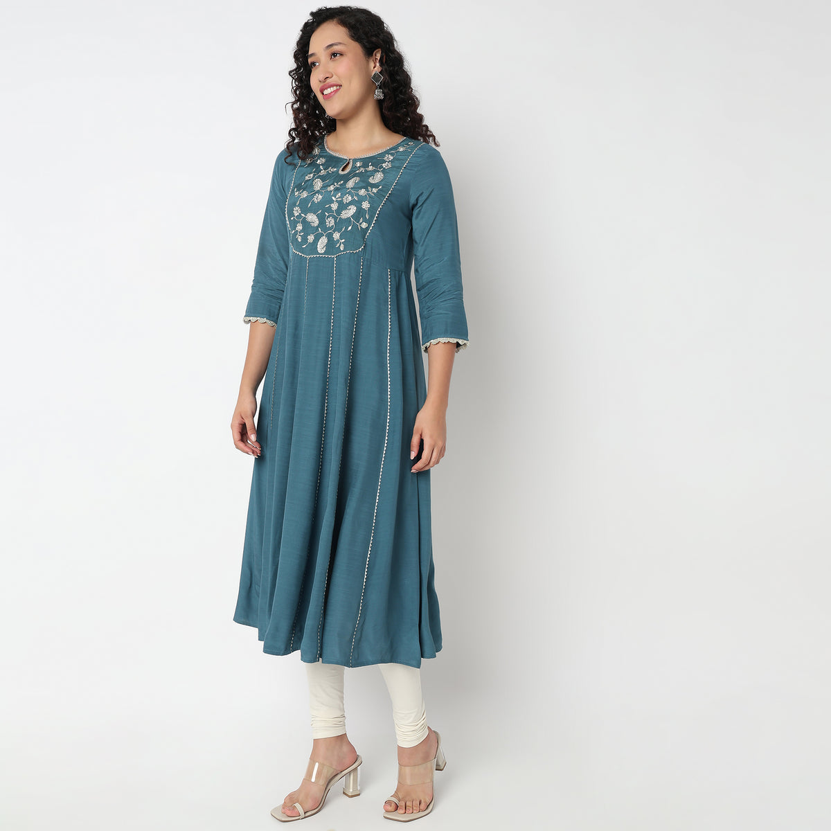 Embroidered Yoke Kurta