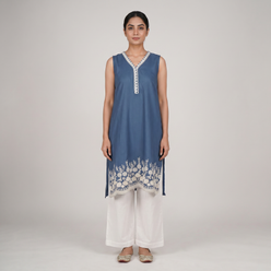 Embroidered V-Neck Kurta