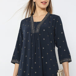 Printed Below Knee V-Neck Embroidered Majesty Flared Kurta