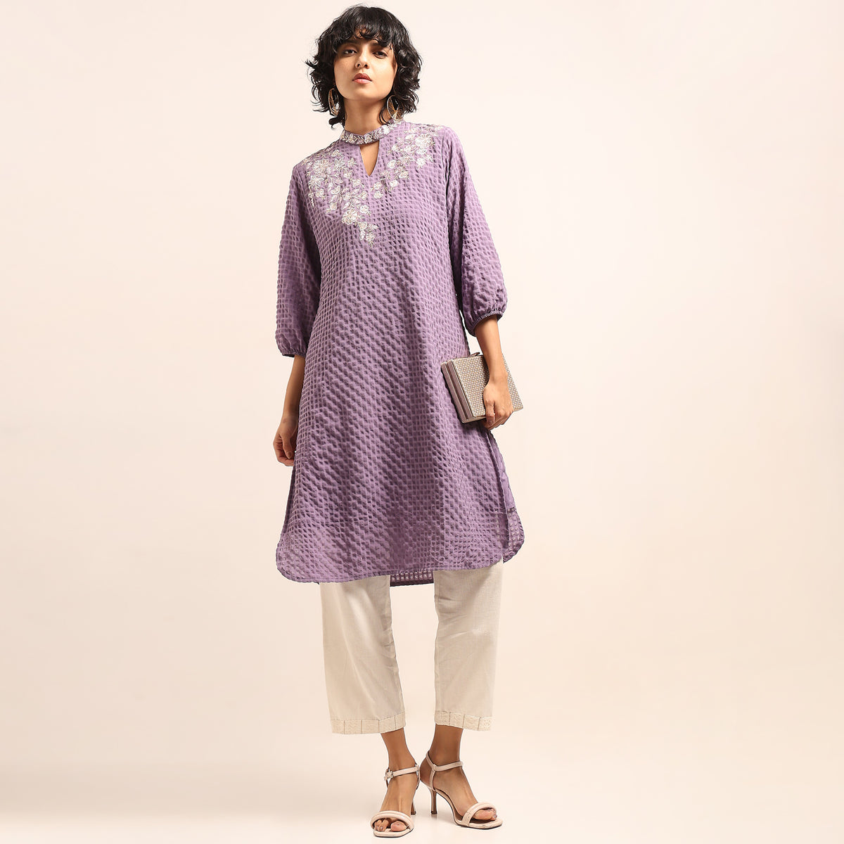 Straight Fit Embroidered Kurta