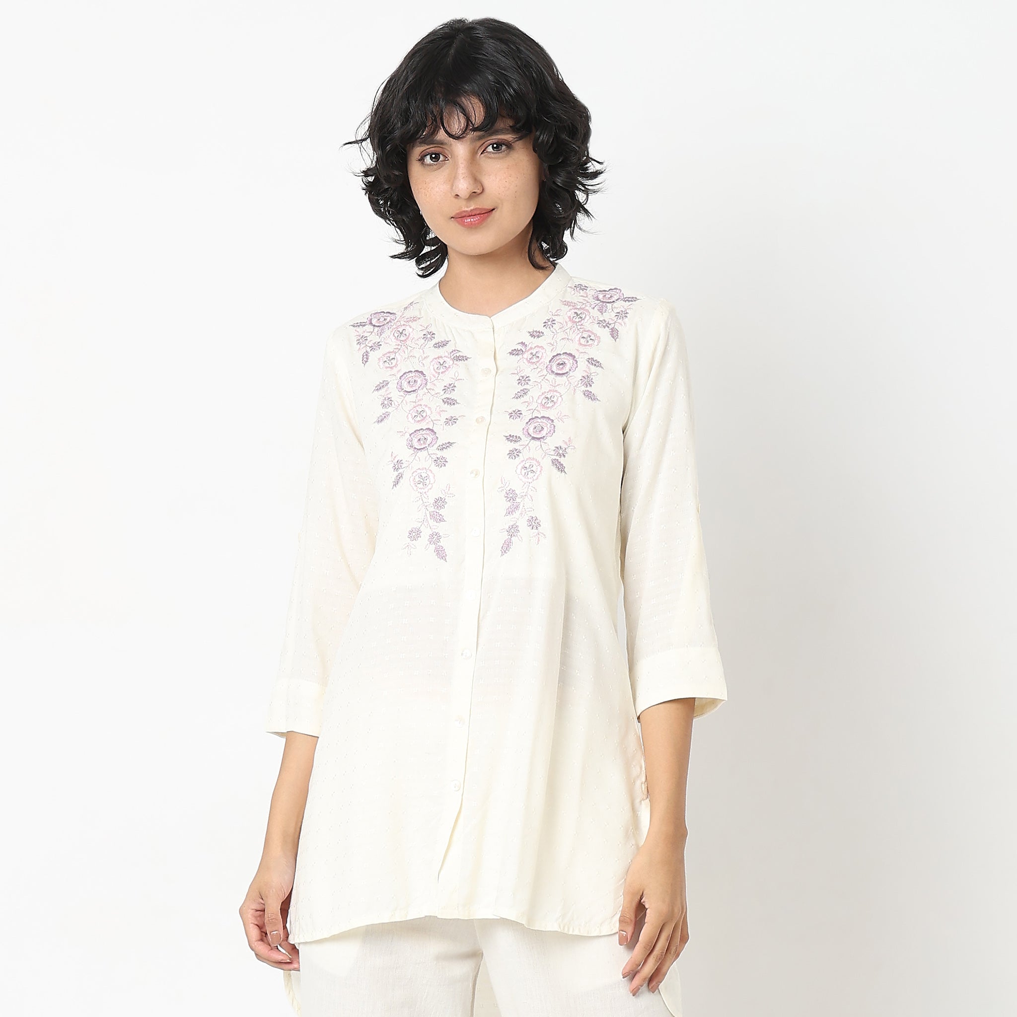 Regular Fit Embroidered Kurta