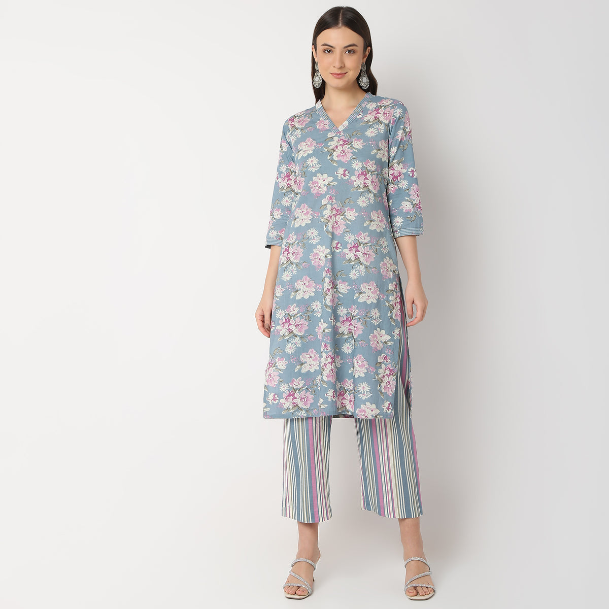 Straight Fit Printed Kurta with Pant Set