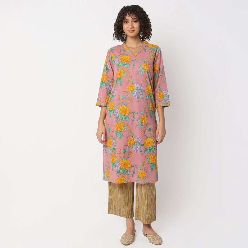 Straight Fit Printed Kurta with Pyjama Set