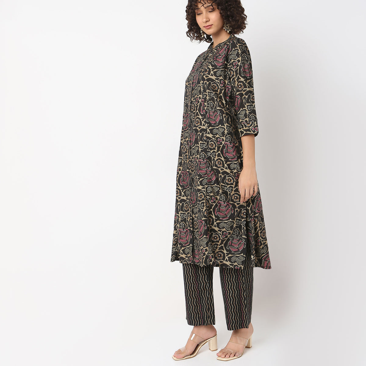 Straight Fit Printed Kurta with Pyjama Set