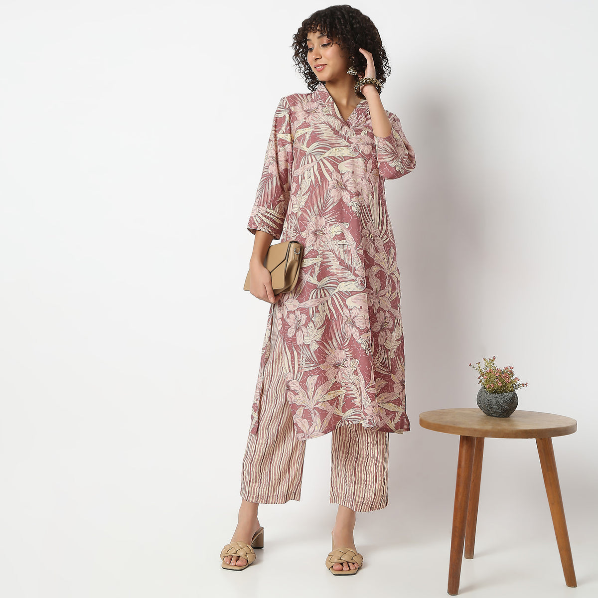 Regular Fit Printed V-Neck Kurta with Pant Set