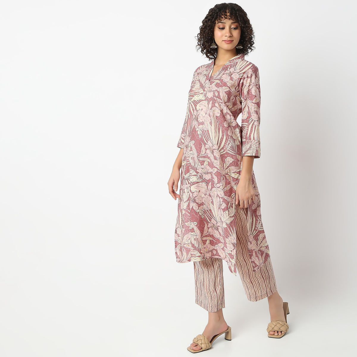 Regular Fit Printed V-Neck Kurta with Pant Set