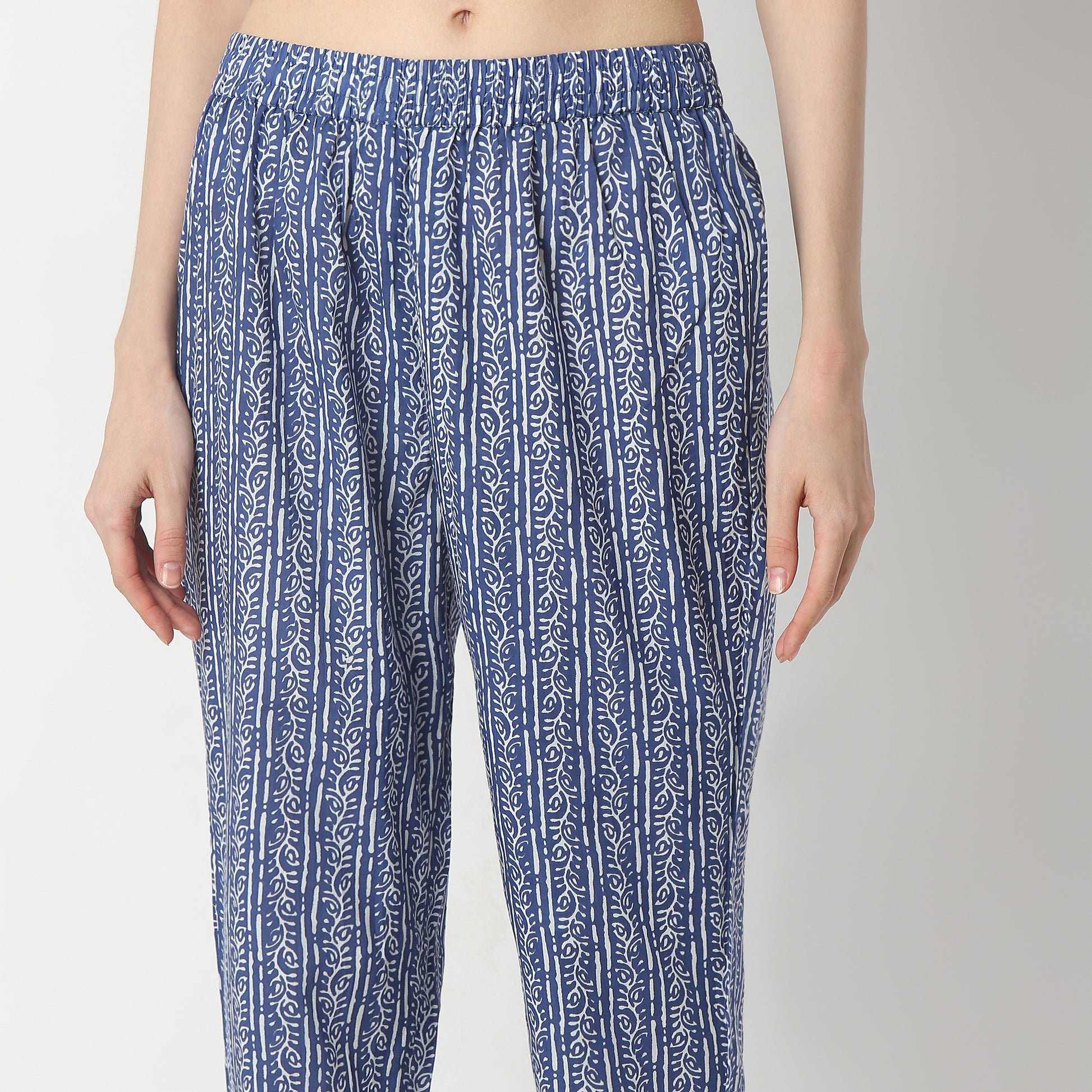 Regular Fit Printed V Neck Kurta with Pant Set