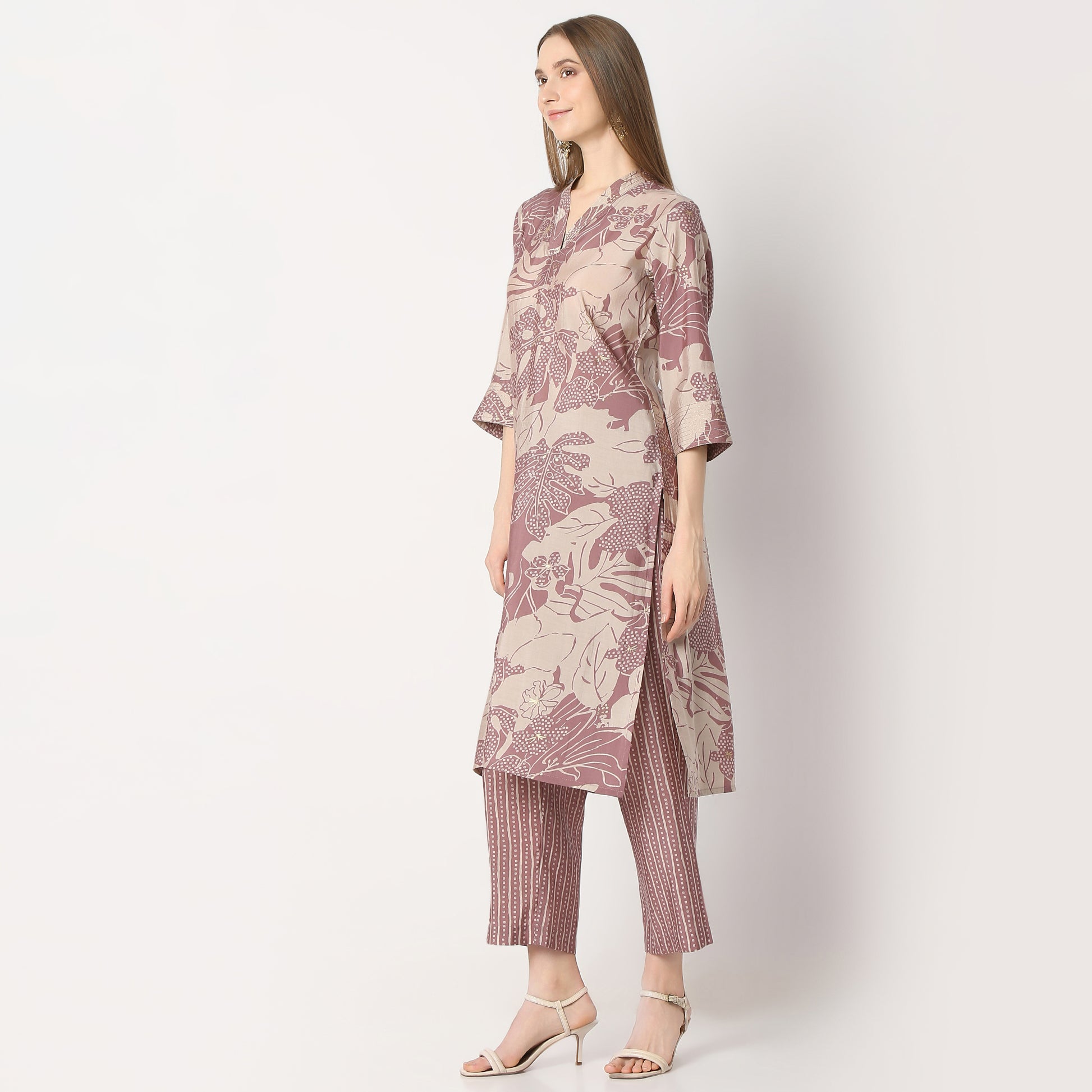 Regular Fit Printed V Neck Kurta with Pant Set