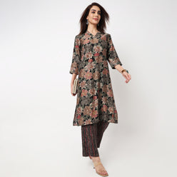 V-Neck Printed Kurta with Pant Sets