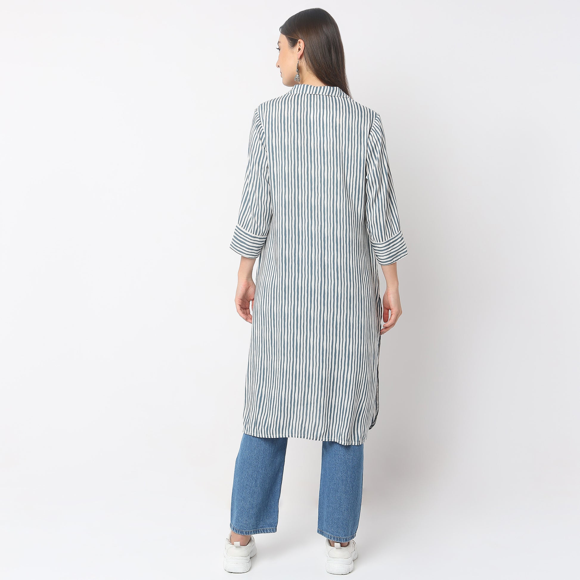 Striped Knee Length Coller Embroidered Straight Fit Kurta