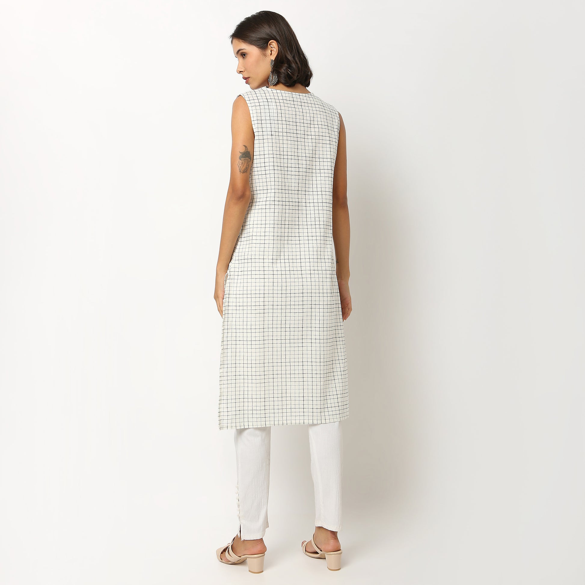 Buy Women Flare Fit Checkered Sleeveless Kurta  - Style Union
