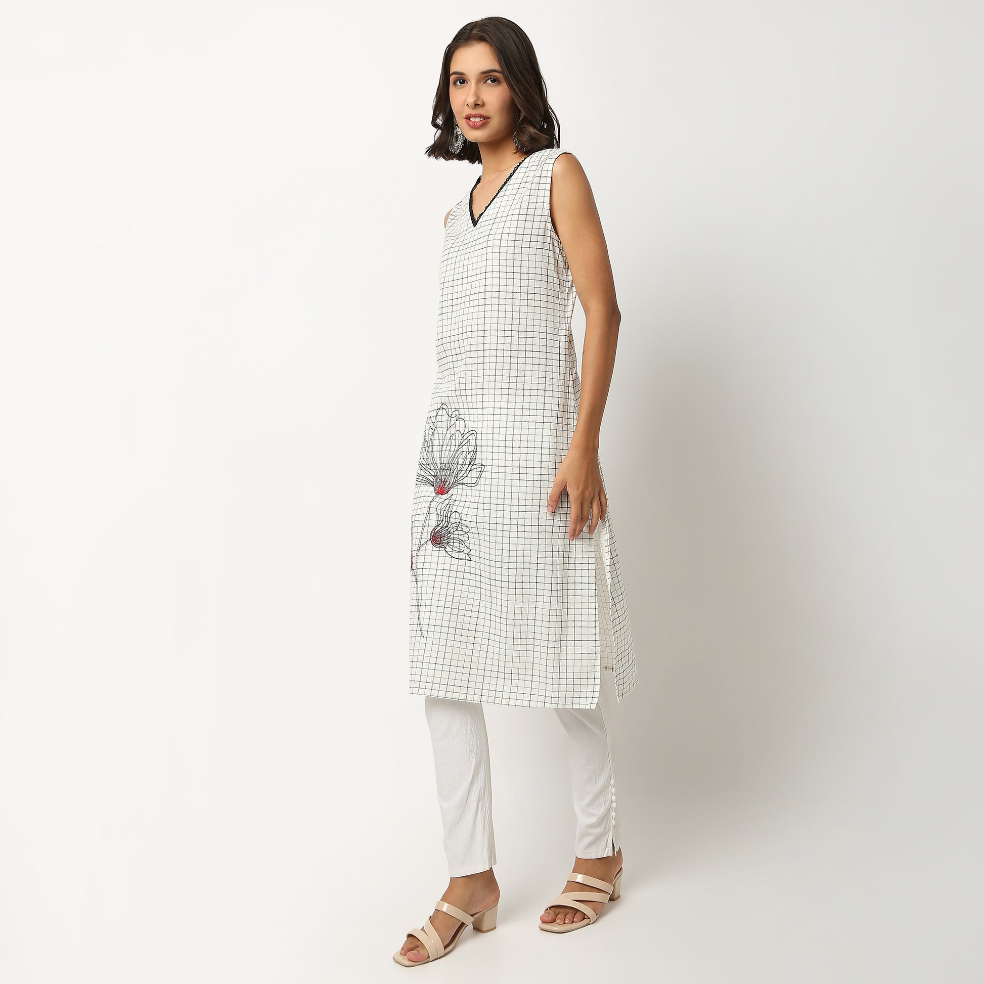 Buy Women Flare Fit Checkered Sleeveless Kurta  - Style Union