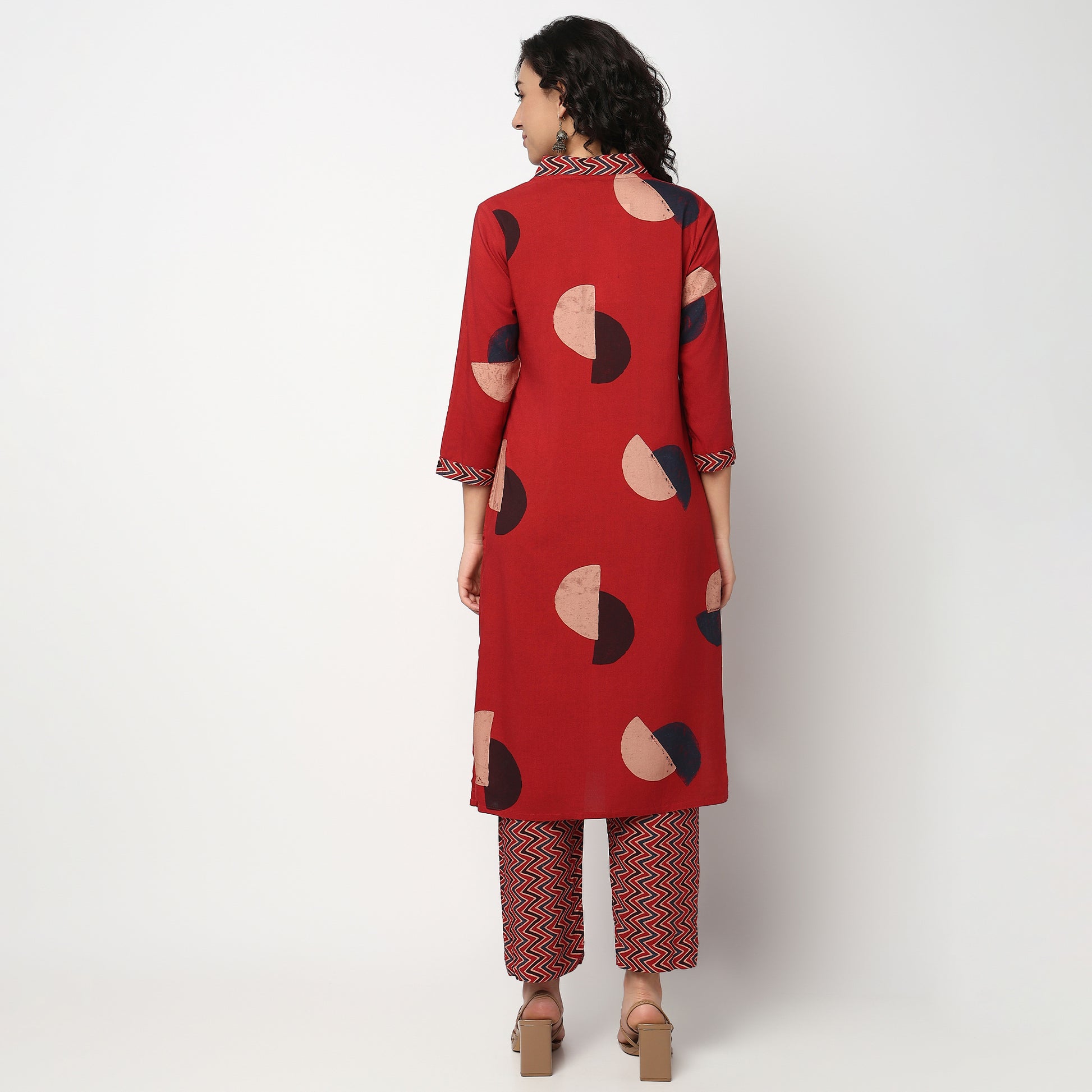 Buy Women Straight Fit Printed Three-Fourth Sleeve Kurta  - Style Union