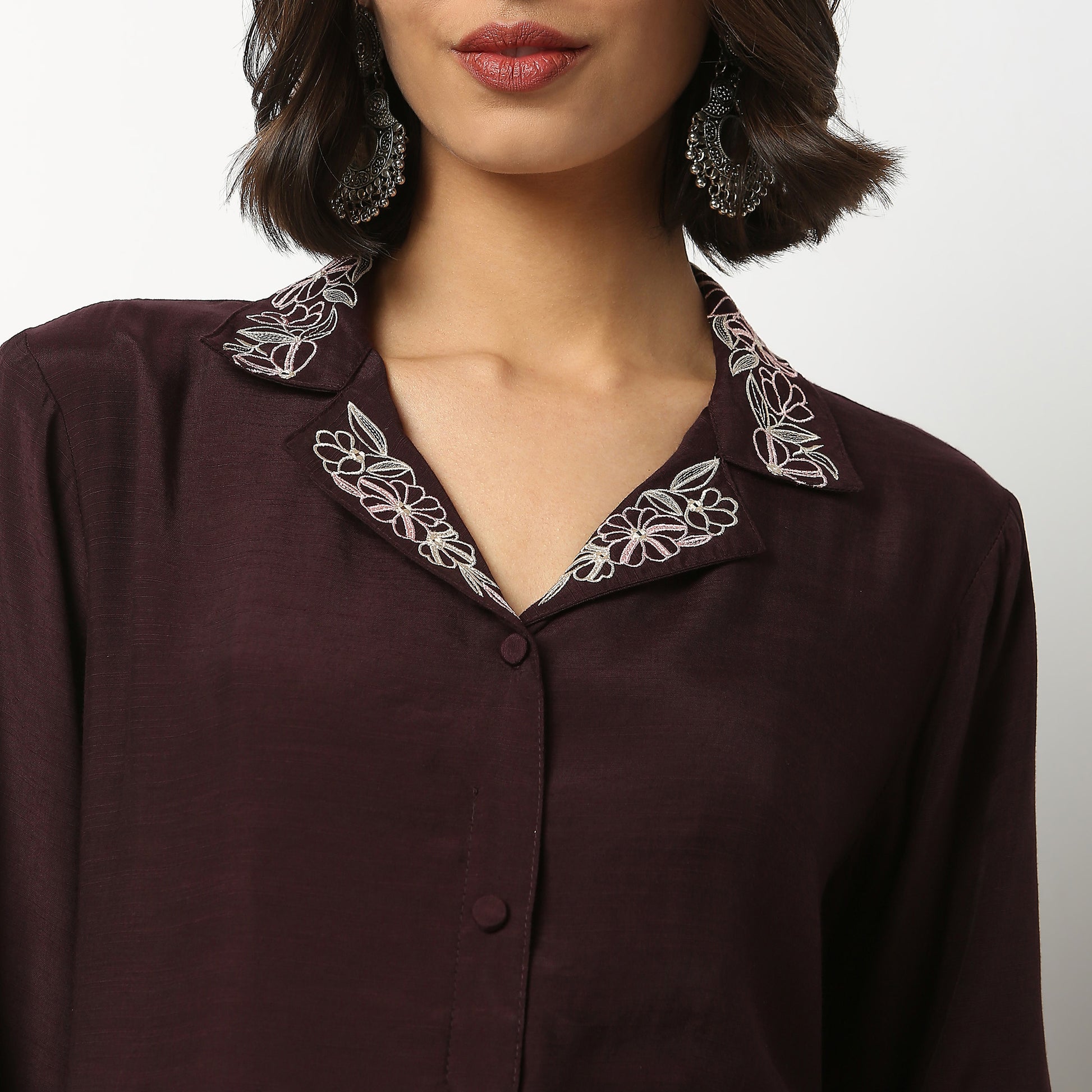 Buy Women Straight Fit Embroidered Three-Fourth Sleeve Kurta  - Style Union