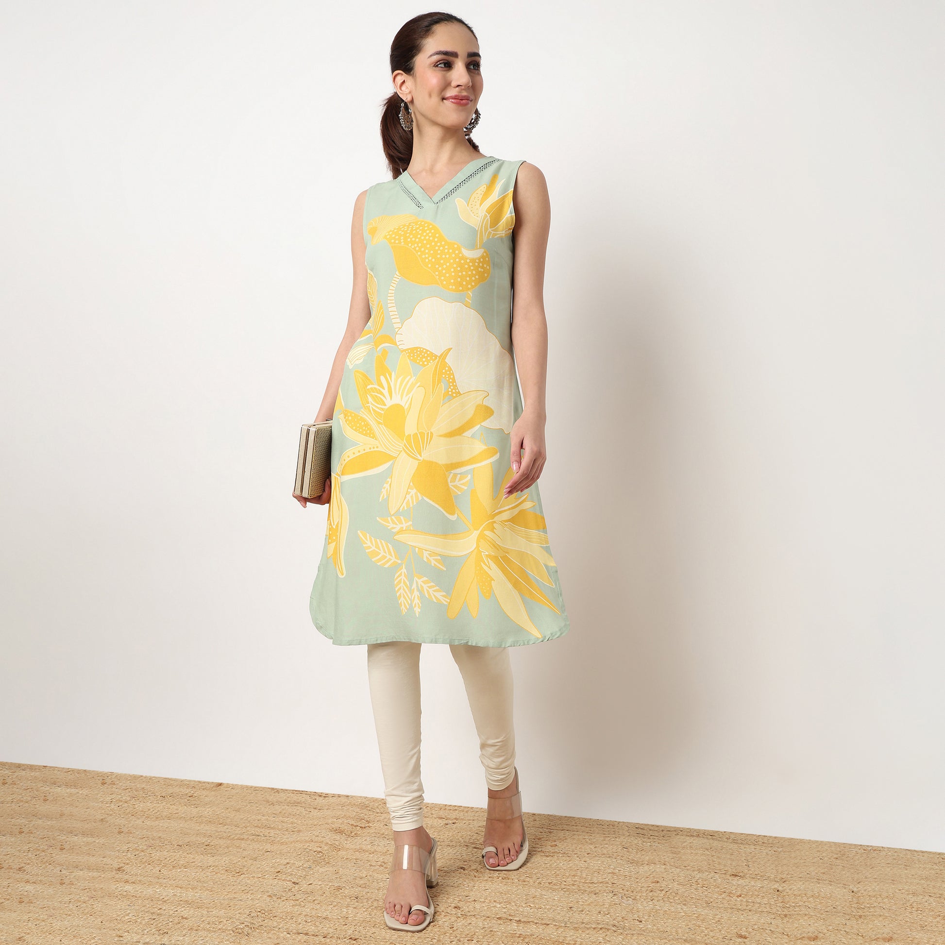 Printed V-Neck Straight Kurta