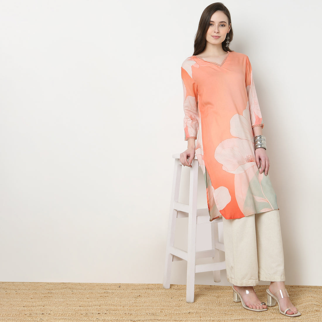 V-Neck Printed Straight Kurta