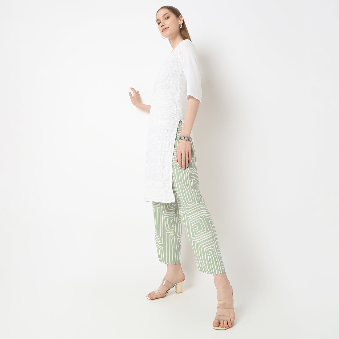 Straight Fit Printed Mid Rise Pants