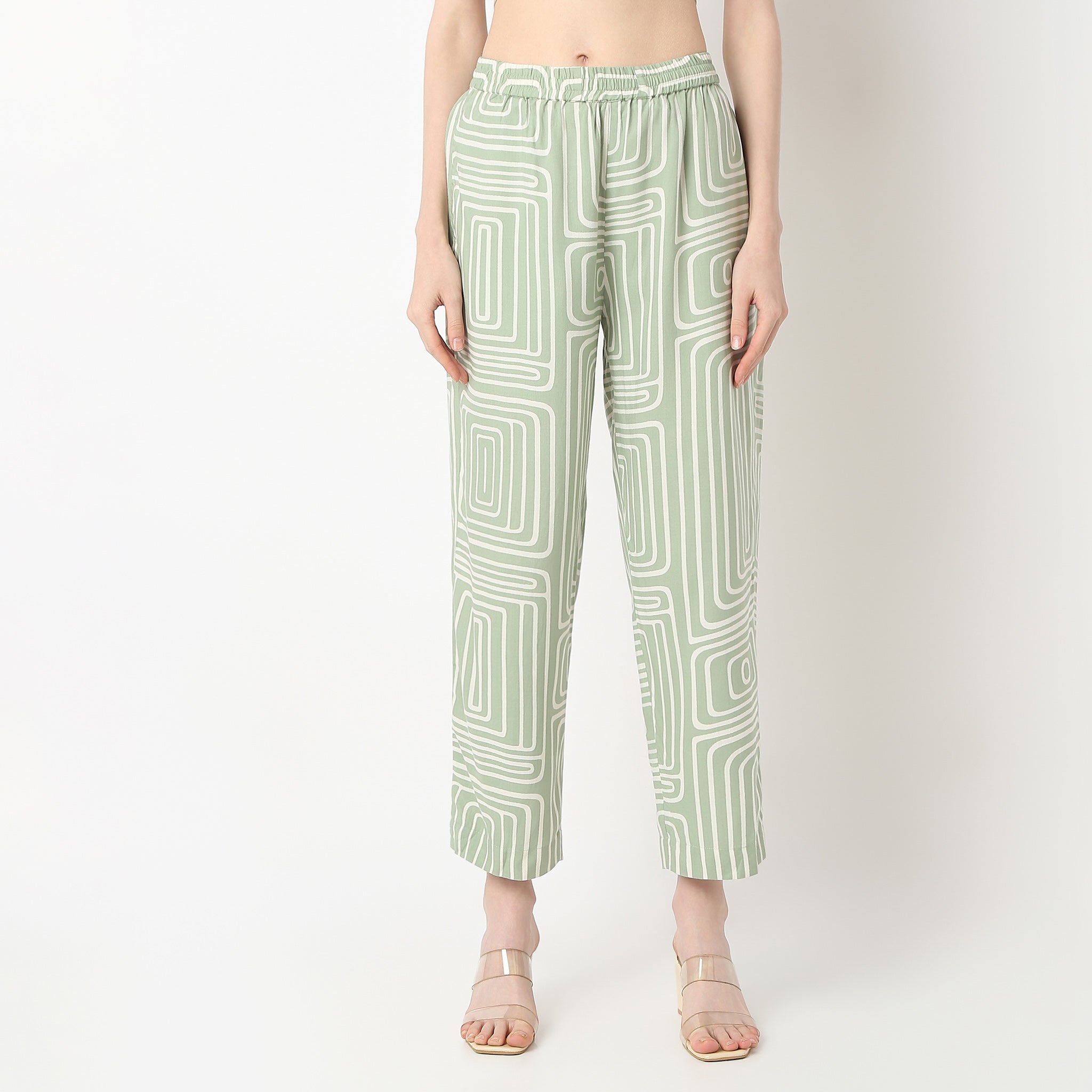 Straight Fit Printed Mid Rise Pants