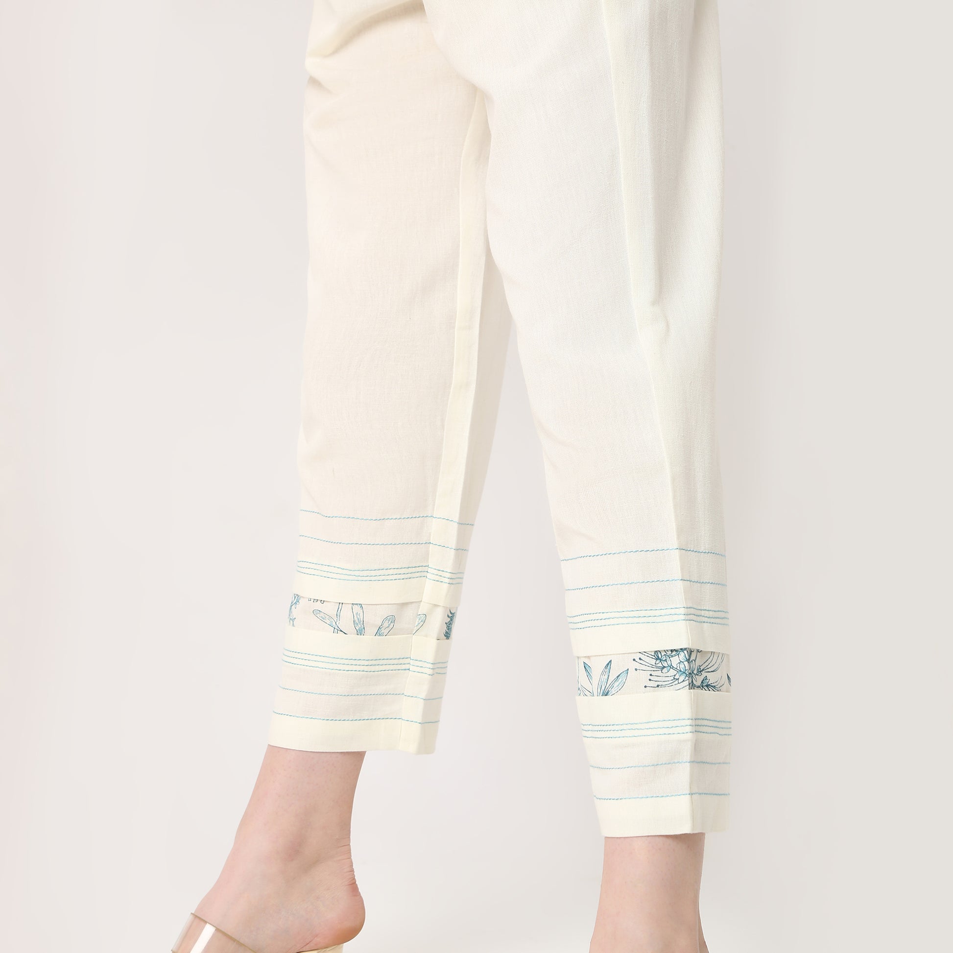 Straight Fit Printed Mid Rise Pants