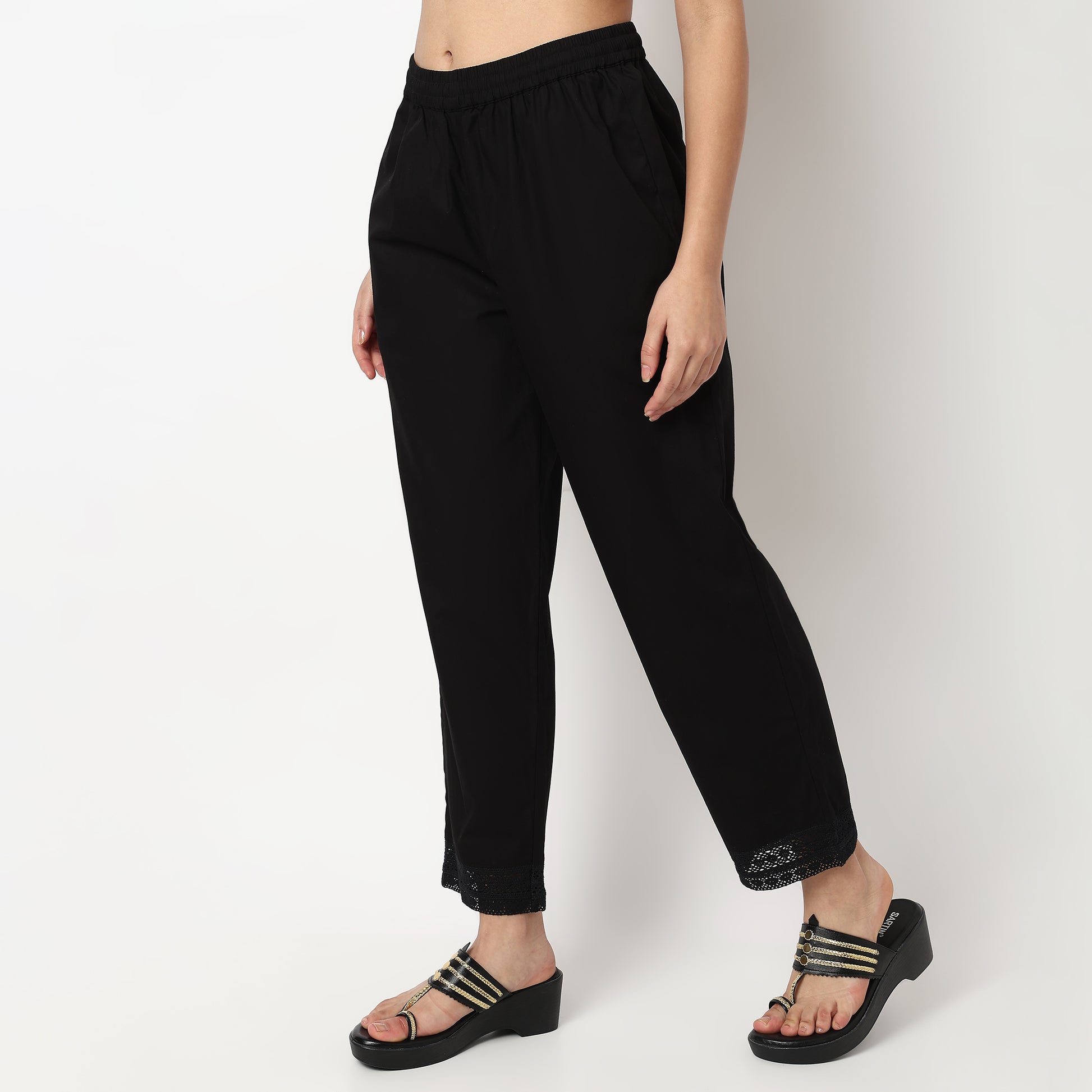 Buy Women Straight Fit Solid Ankle Length Mid Rise Pants  - Style Union