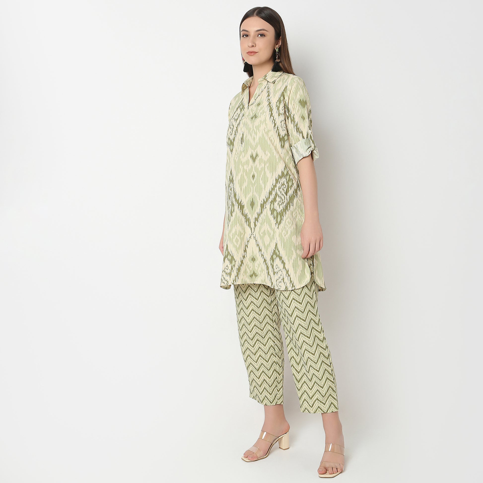 Regular Fit Printed Kurta with Pant Set