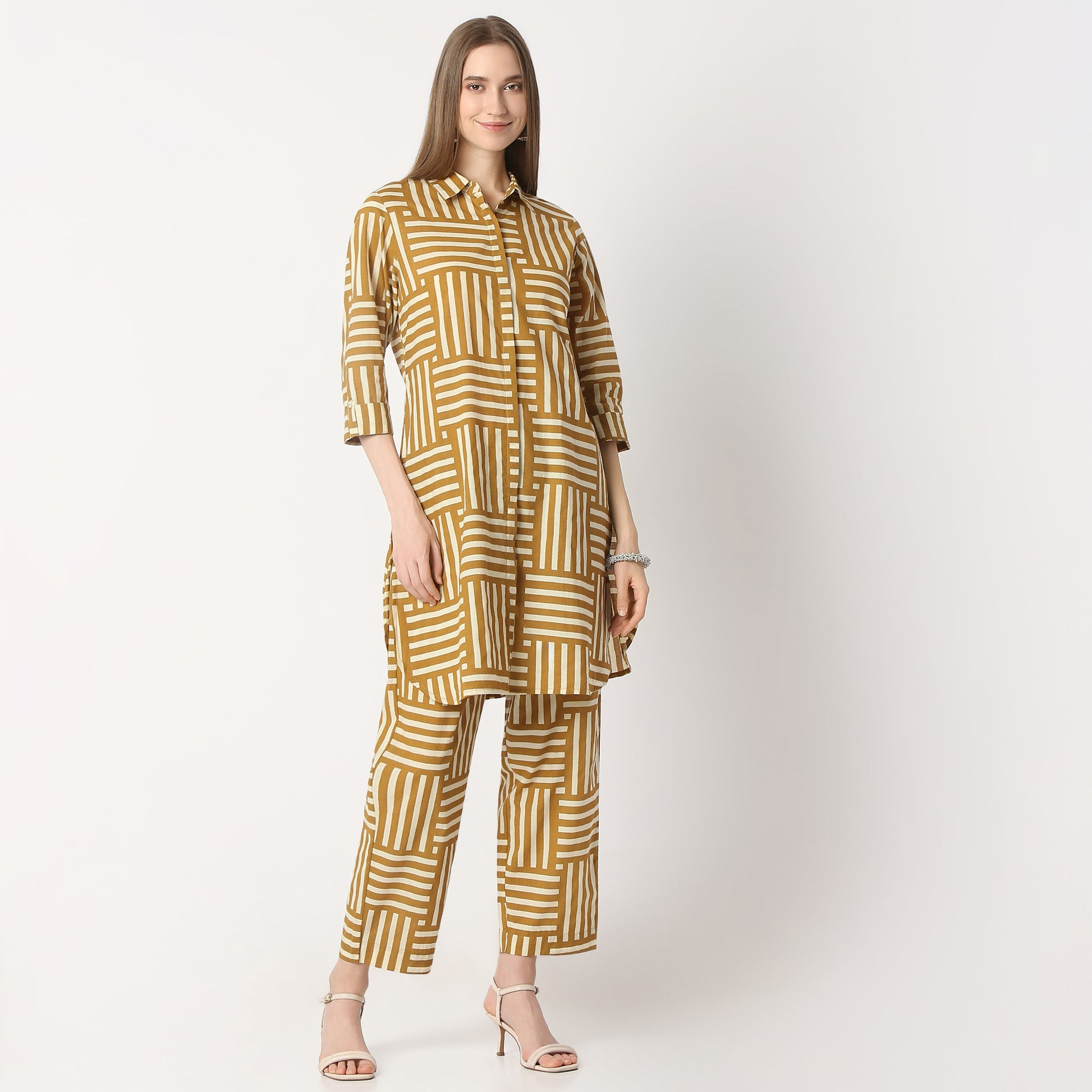 Straight Fit Printed Shirt Collar Kurta with Pant Set