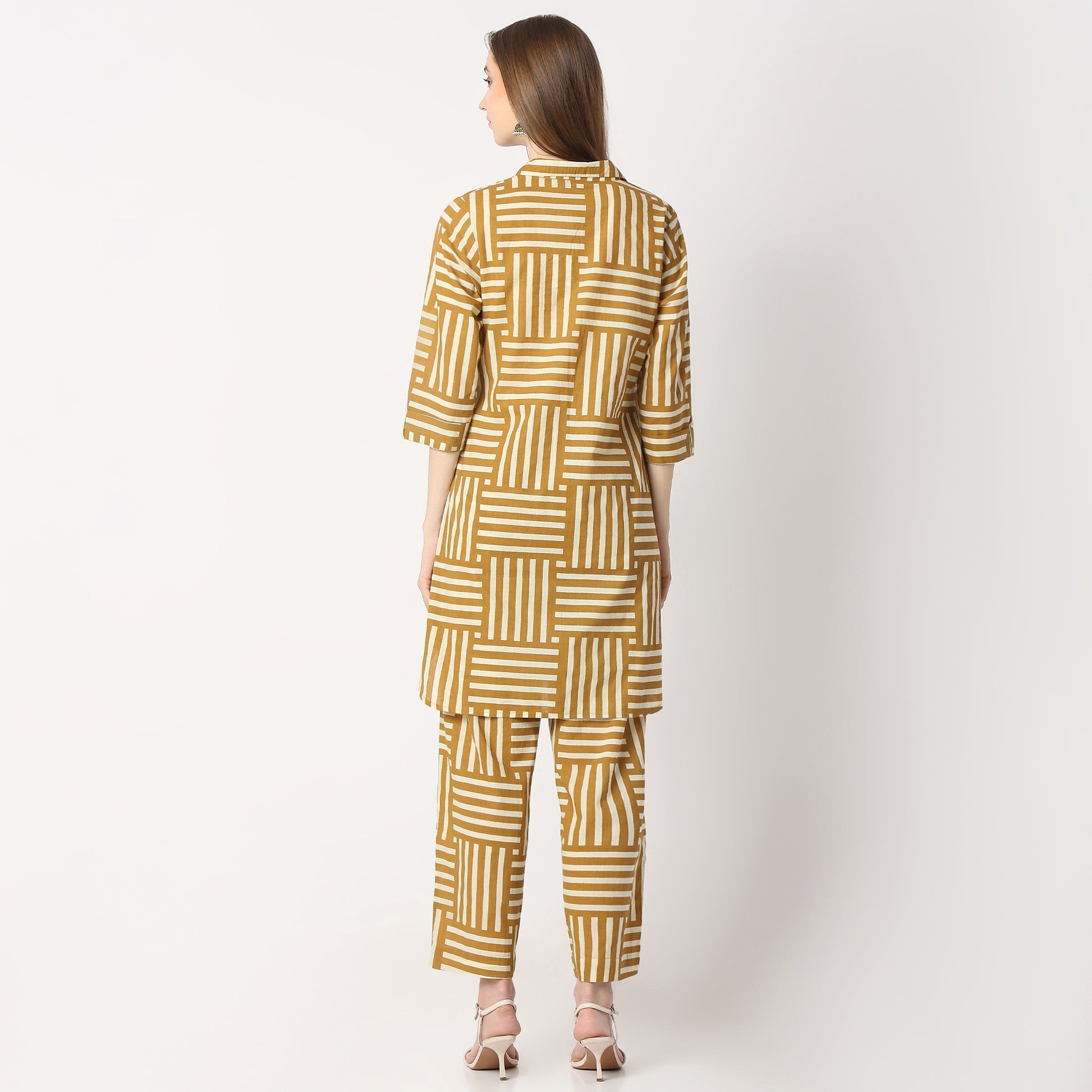 Straight Fit Printed Shirt Collar Kurta with Pant Set